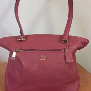 Coach 🌹Rose🌹 Pebble Leather Shoulder Bag with Gold Hardware